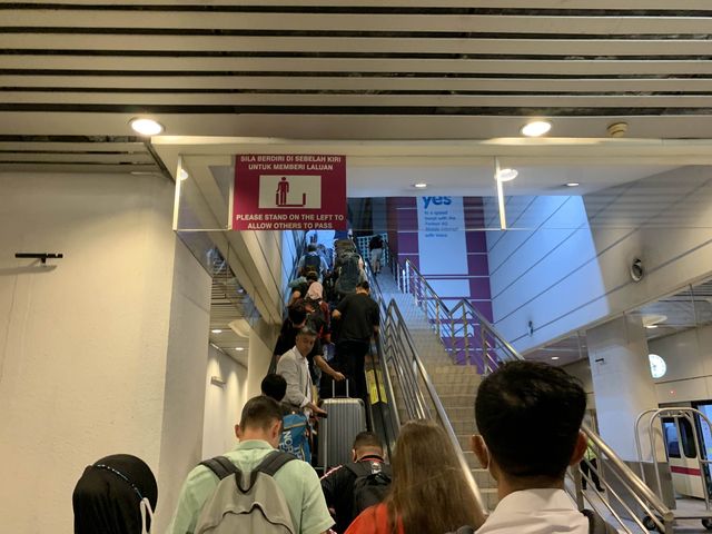 クアラルンプール国際空港からクアラルンプール市内へはKLIAが早い！