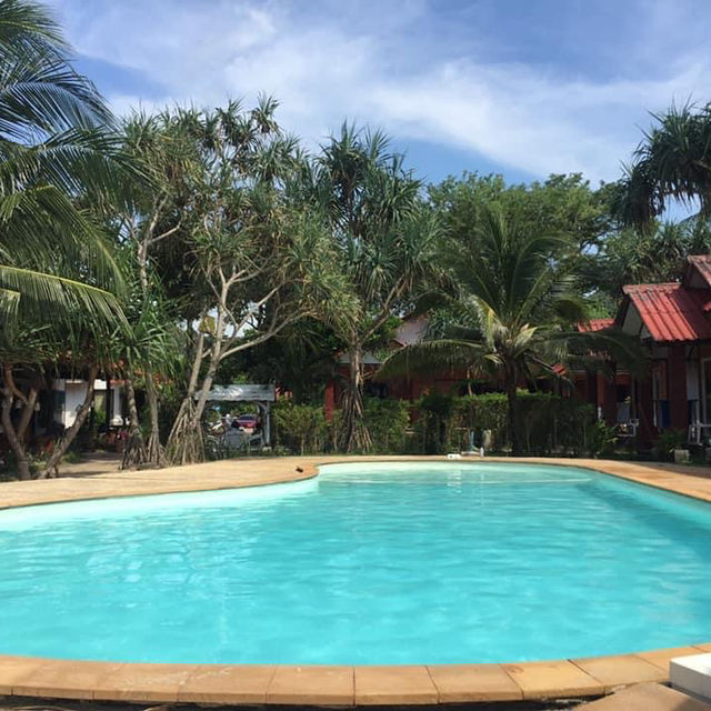ที่พักบนเกาะลันตา: ลันตา ไนซ์ บีช รีสอร์ท