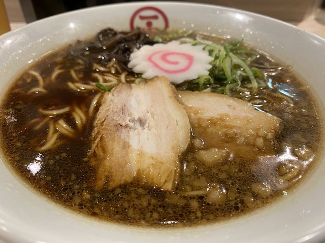 広島・新天地。広島の豚骨ラーメン『ぶちとん 本店』
