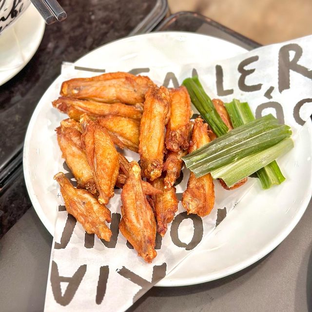 海港城老字號泰式Cafe｜Greyhound Café 