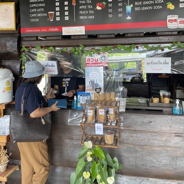 ☕️⛰️จิบกาแฟชมวิวเขาที่ระเบียงวิว☕️🌿 ☕️⛰️จิบกาแฟชมวิวเขาที่ระเบียงวิว☕️🌿
