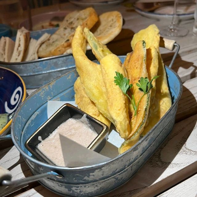 방콕 분위기 갑 맛은 덤 Aesop's 카페