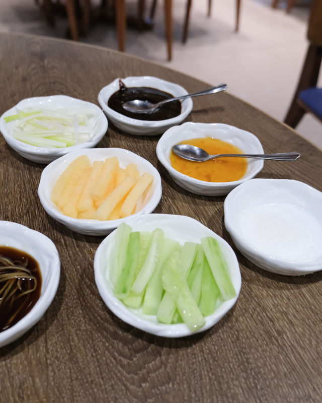 香味北京填鴨配煙韌餅皮