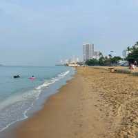 พักริมหาดจอมเทียน...BAY BEACH RESORT JOMTIEN