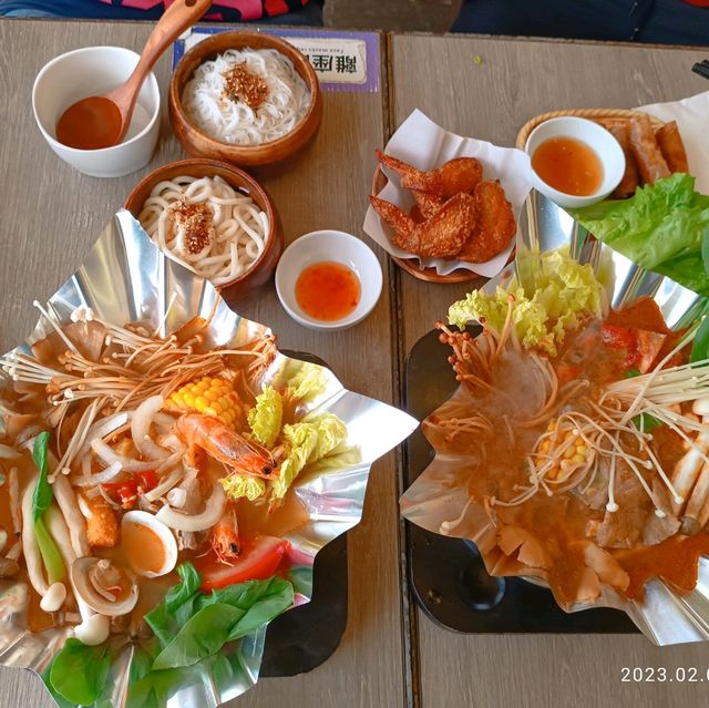 碧潭水灣湖邊享受午餐或晚飯