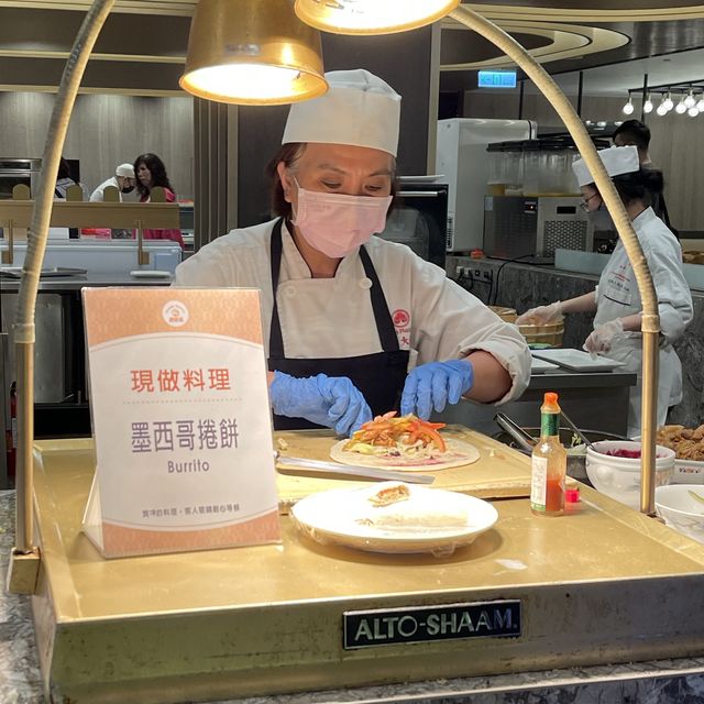 高雄福華大飯店麗香苑吃到飽餐廳，簡單用餐好地方❤️
