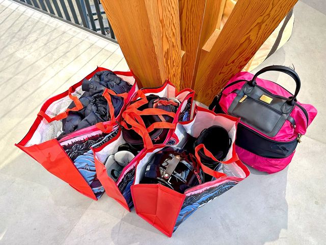 Snowboard 初體驗-租雪具篇(好好彩，好清楚睇到成個羊蹄山）