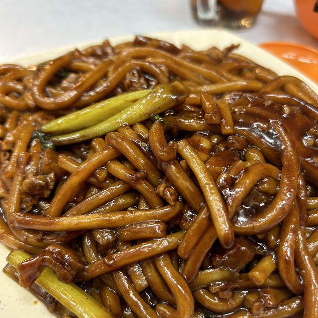 夜空下的福建麵 
