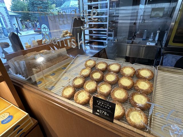 北海道・小樽。ルタオのフロマージュデニッシュ専門店『Fromage Danish DANI LeTAO』