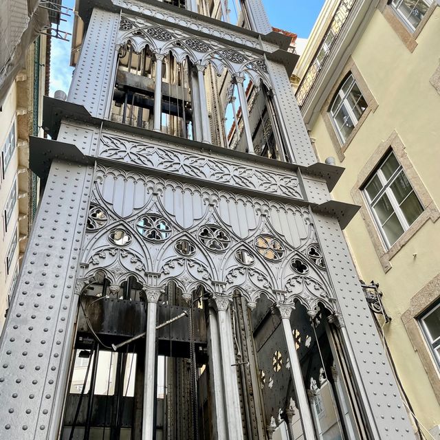 Eiffel-Inspired Elevator: Santa Justa