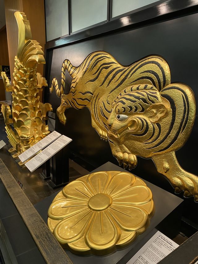 黄金きらきら大阪城天守閣