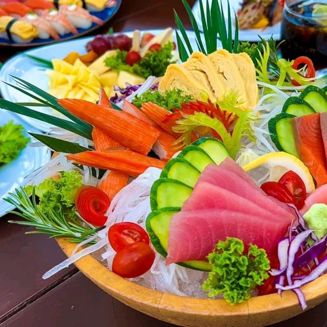 พามาทานบุฟเฟต์ Seafood ริมแม่น้ำ