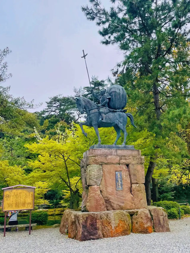 【金沢】縁結びに必勝祈願に！和洋折衷の美しい神門を持つ尾山神社⛩