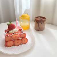 성수동 감성가득 카페 + 딸기케이크 맛집=플디❤️