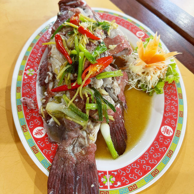 布吉泰特式：班贊海鮮鮮貨市場