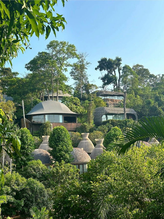 Best luxury resort in Phuket! 👙🏝️⛱️