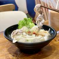 元朗｜喇沙湯麵小店。Cat 喇沙