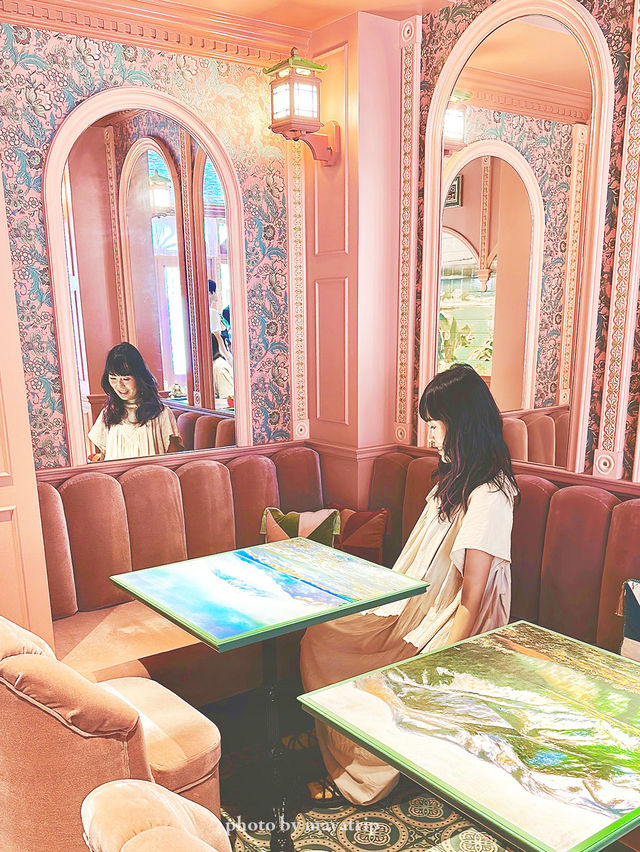 【東京】ピンクの建物カフェ
