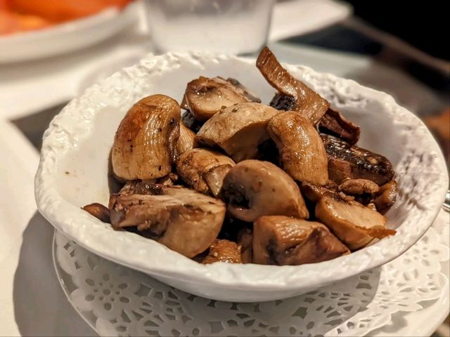 海味鮮嫩爆表的的龍蝦義大利麵：TOSCANA義大利餐廳