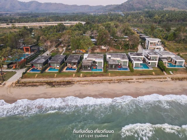 Pool villa ส่วนตัวริมหาดร่ำรา