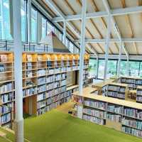 【佐賀県武雄市】武雄市こども図書館