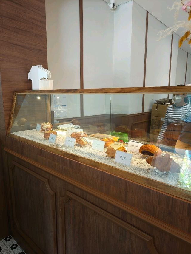 French-style Cafe @ Second Date KL