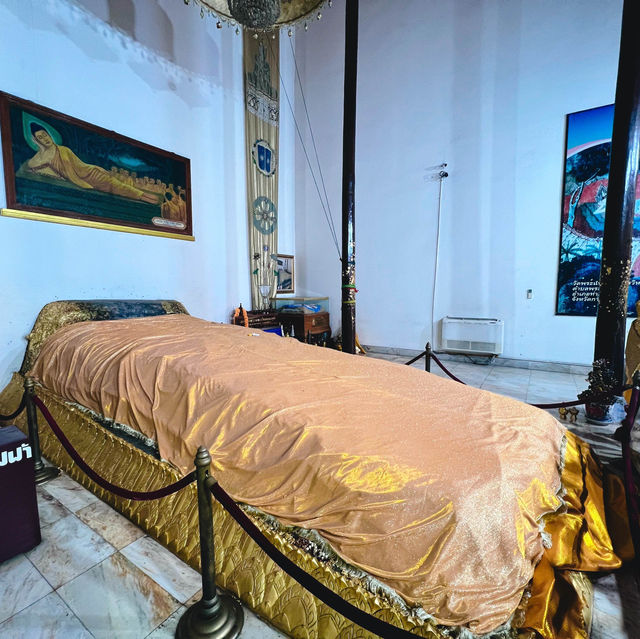 วัดพระแท่นดงรังวรวิหาร