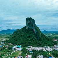 ภูเขาอกทะลุ