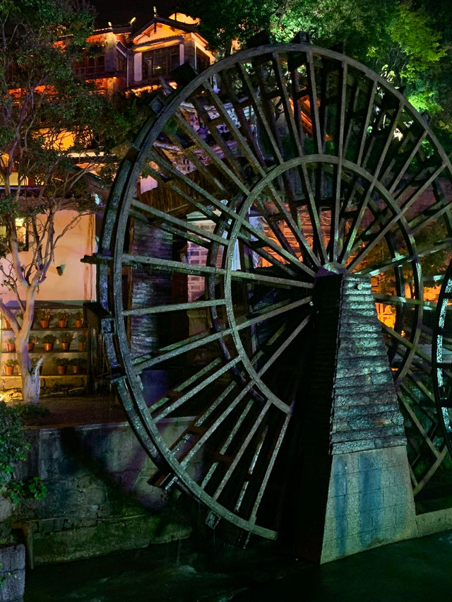 📍Lijiang, Yunan province , China 🇨🇳 