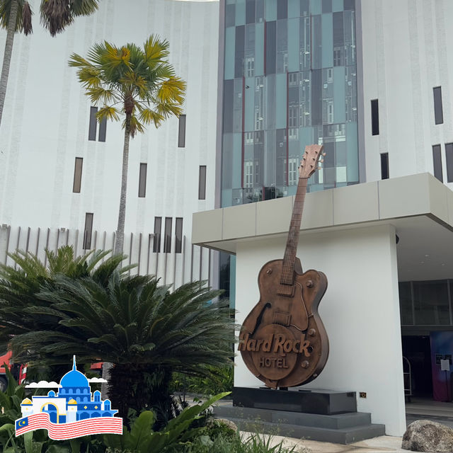 Enjoy Underwater Music Pool at Hard Rock Hotel! 🎸🇲🇾