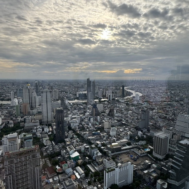 🇹🇭曼谷｜懸浮在300公尺高空是什麼體驗？ 