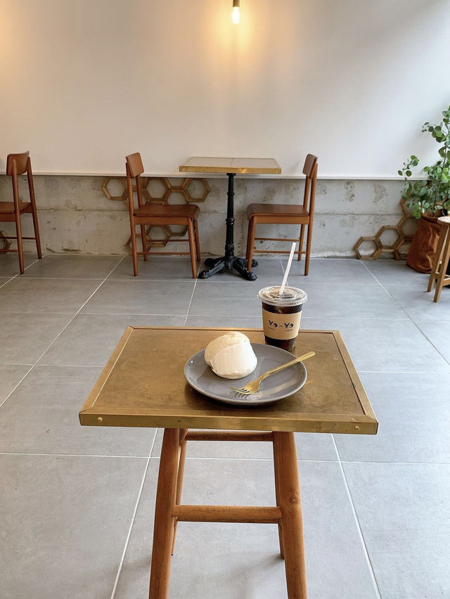 【北九州カフェ】店主さんご夫妻が楽しい♡蜂蜜とコーヒーのお店🍯