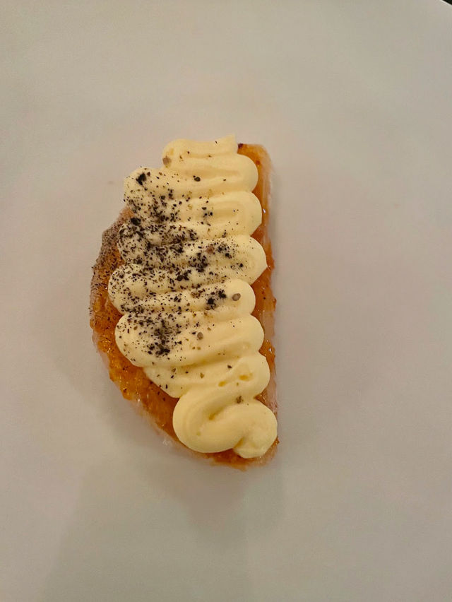 Trendy Restaurant executing eclectic dishes !
