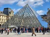 Louvre Museum 