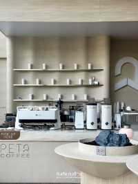 จิบกาแฟก่อนเริ่มงานใจกลาบเมืองกรุง