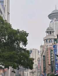 Shanghai: A Fusion of Future and Tradition 🇨🇳