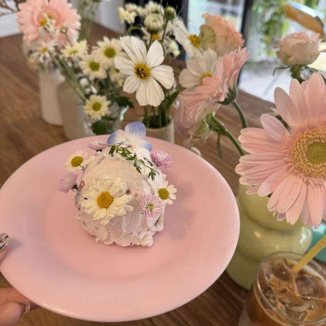 可愛すぎる！お花ケーキ💐