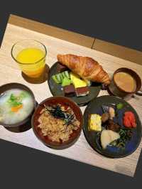 「Crosslife博多天神酒店：時尚設計有温泉，豐富早餐」