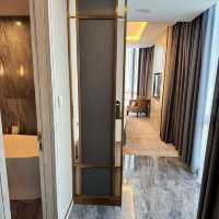 Sky-High Elegance: My Luxurious Stay at Vinpearl Landmark 81, Autograph Collection