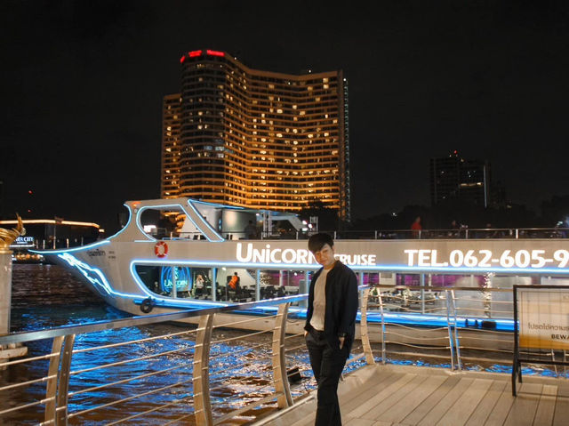  #บุฟเฟ่ต์ UNICORN CRUISE 🦐 🦪  ยามค่ำคืน