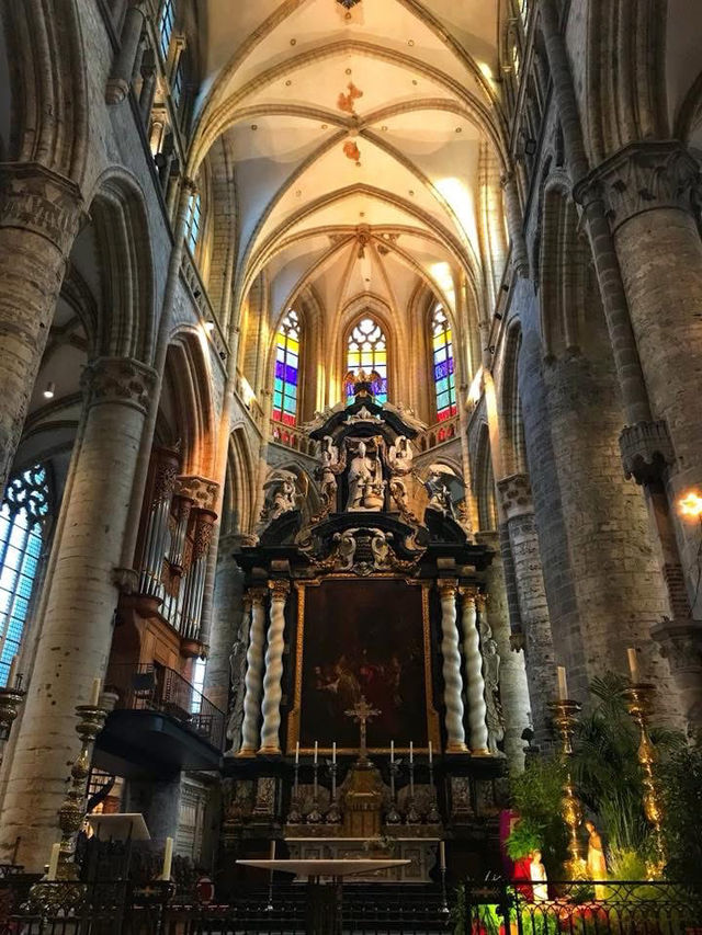🇧🇪The UNESCO Saint Bavo’s Cathedral🇧🇪