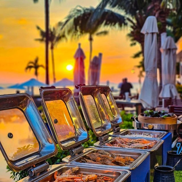 seafood buffet ริมทะเล ชมวิวพระอาทิตย์ตก