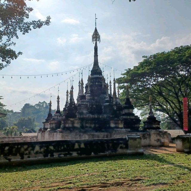 พระเจดีย์ 25 ยอด โบราณสถานในอำเภอเชียงดาว