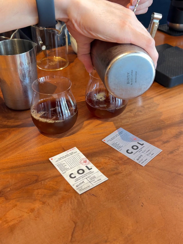 Glitch Coffee and Roasters คาเฟ่โตเกียว กาแฟดีมาก 