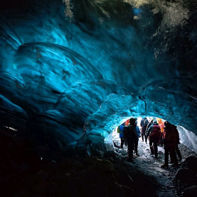 冰島係Blue IceCave冬天去就最好不過