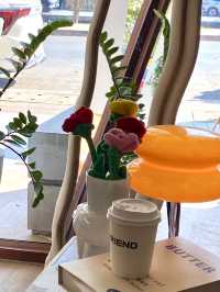 💚คาเฟ่ย่านประตูท่าแพ Friend Coffee & Bar
