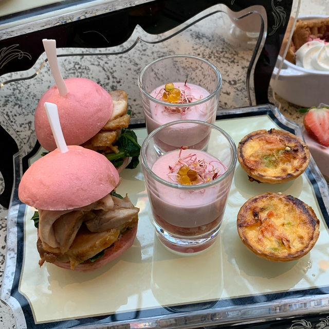Cherry Blossom Bliss at THE STRINGS Omotesando🌸