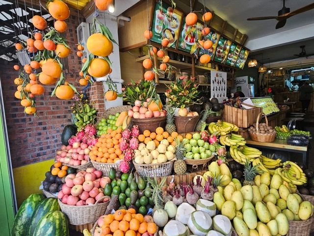 Noy's Fruit Heaven Restaurant and Bike Rental