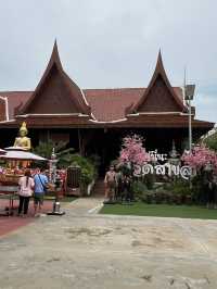 วัดสาขลา วัดสวยตั้งอยู่ใกล้ทะเลอ่าวไทย