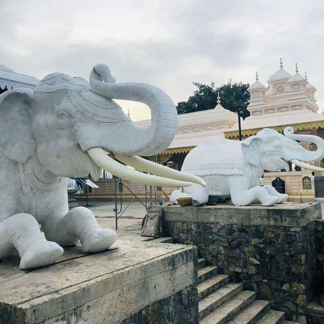 Serenity and Spirituality at Kumbalwela Mahamevnawa Temple 🇱🇰